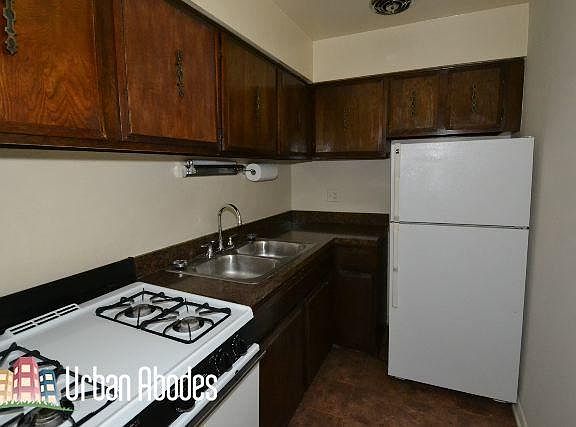 2nd image of 445 W Barry Avenue Ua Ua #Ua208