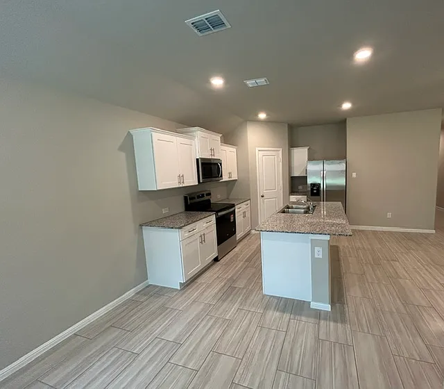 333 Lubbock Dr — Photo 13