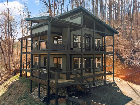 3244 Emerald Springs Loop #8, Sevierville, TN 37862