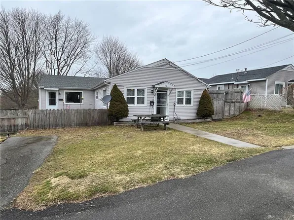 6 & B Bristol Rd #A, Middletown, RI 02842