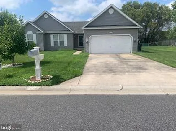 186 E Chimney Top Ln, Felton, DE 19943