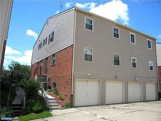 2 bed, 2.5 bath, 1518 sqft, $1,800 — Photo 4