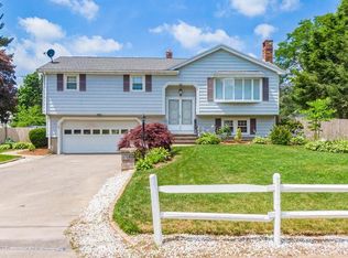 70 Bridle Rd, Bridgewater, MA 02324