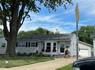32940 Kathryn St, Garden City, MI 48135