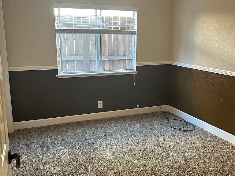 2813 Nora Ln — Photo 16