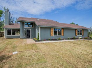 904 S Oakhill Dr, Rogers, AR 72758