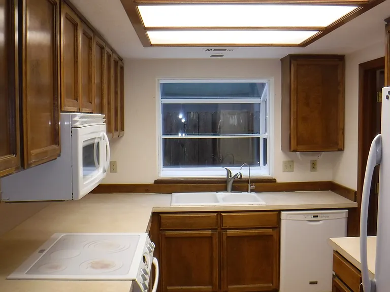 570 Velopa Ct — Photo 4