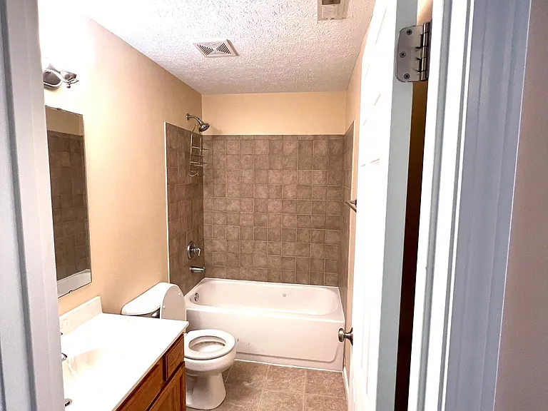 Full bath for guest right off the bedrooms. .