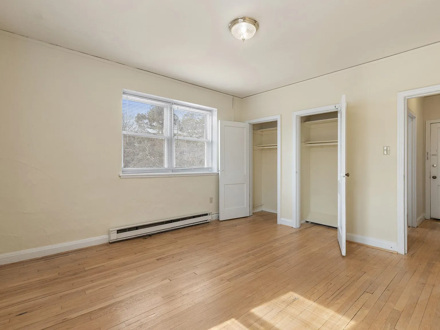 Wedgwood Apartments — Photo 3