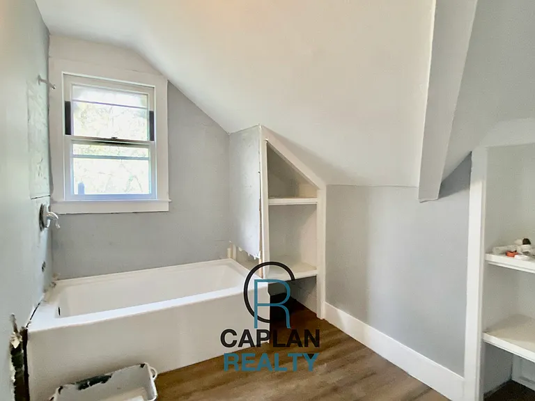 49 Carmel St #3D — Photo 4