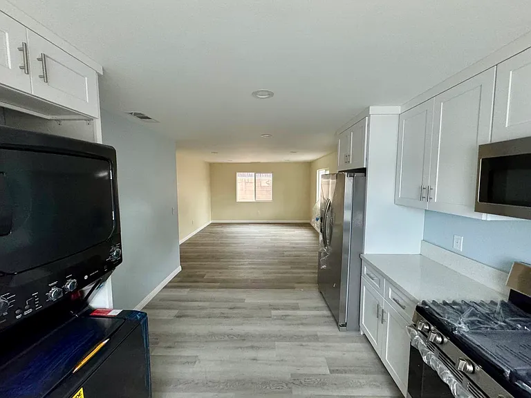 15846 Cypress St — Photo 8