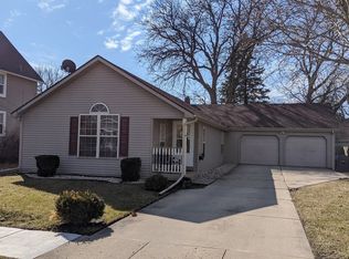 1313 Garfield Ave, Belvidere, IL 61008