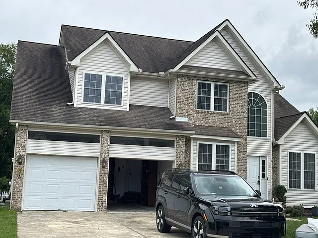 4 bed, 2971 sqft, $2,800 — Photo 2