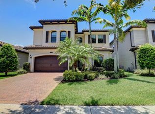 8235 Lawson Bridge Ln, Delray Beach, FL 33446