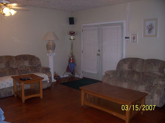 ENTERTAINMENT ROOM