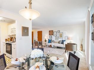 5114 Washington St #L12, West Roxbury, MA 02132