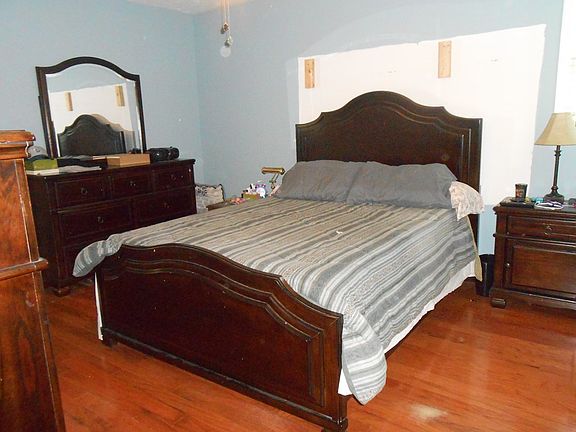 3rd image of 90 Bob White Ln