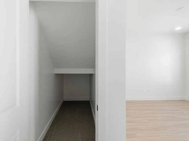 5690 S Weehawken Ln — Photo 15