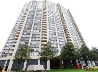 3930 N Pine Grove Ave APT 307, Chicago, IL
