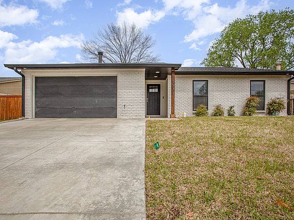 3rd image of 5917 Highcrest Dr