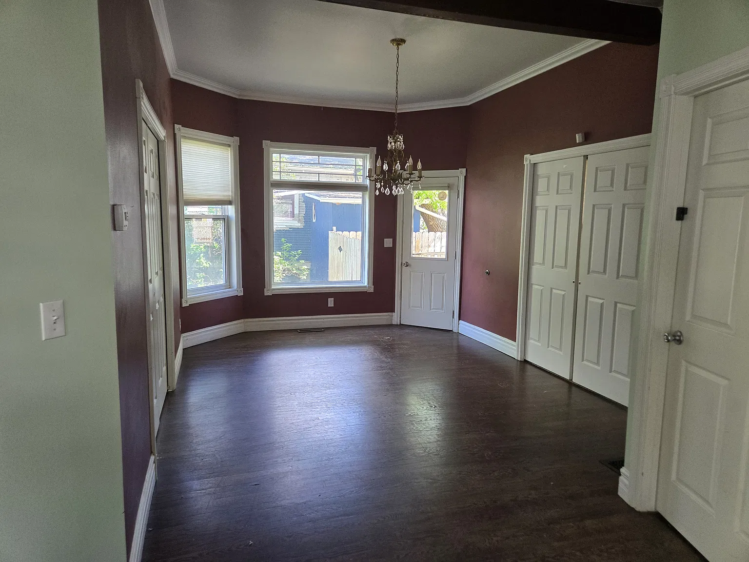 3 bed, 2.5 bath, 3000 sqft, $2,250 — Photo 3