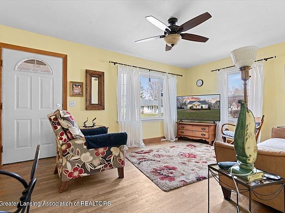 4th image of 3423 Upton Rd