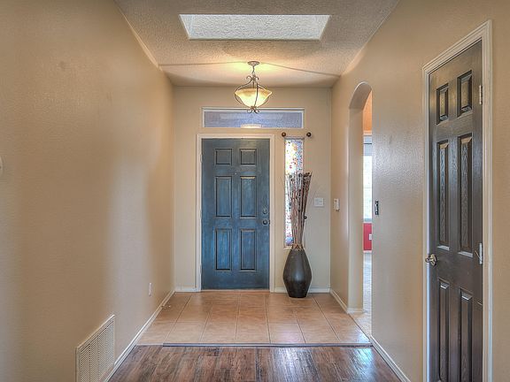4th image of 10428 Vallecito Dr NW