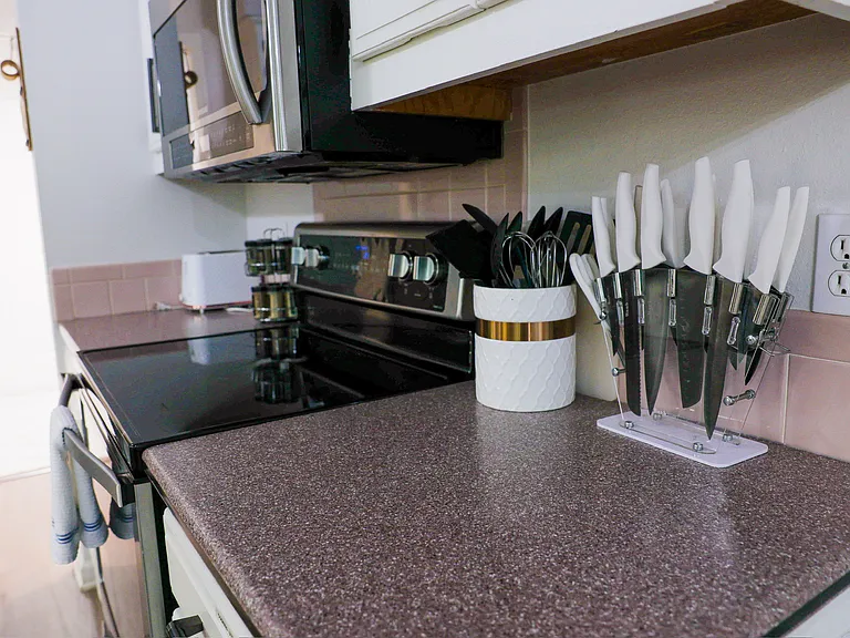 22 Penrith Dr — Photo 7