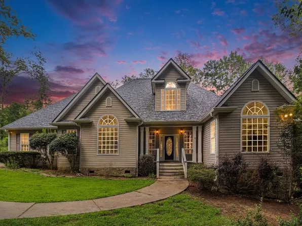 5024 Greenwood Dr, Douglasville, GA 30135