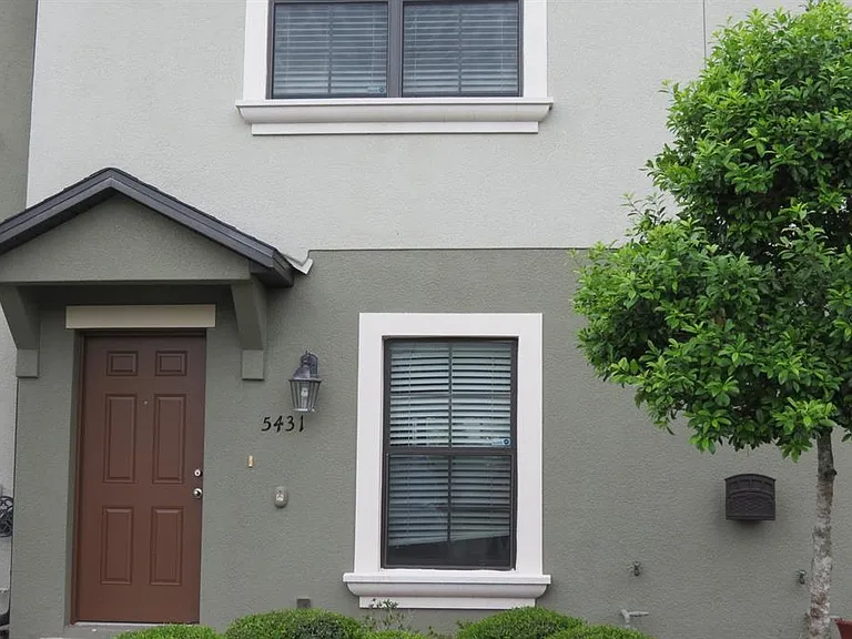 5431 Windsor Lake Cir — Photo 2