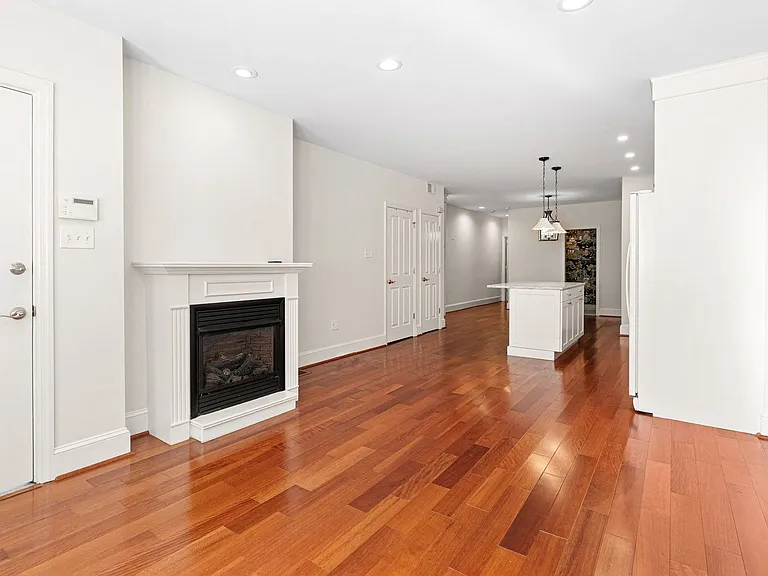 621 Pine St #1 — Photo 10