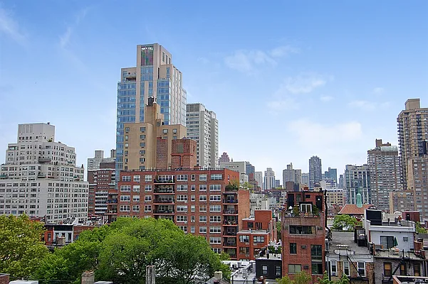 Sold by Corcoran | media 16