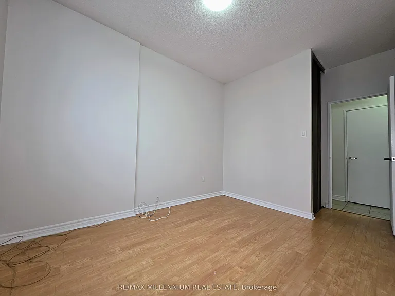 175 Hilda Ave #102 — Photo 19