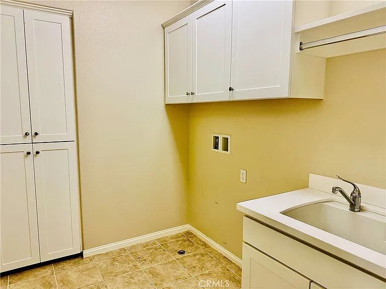 102 Chestnut Grv — Photo 18