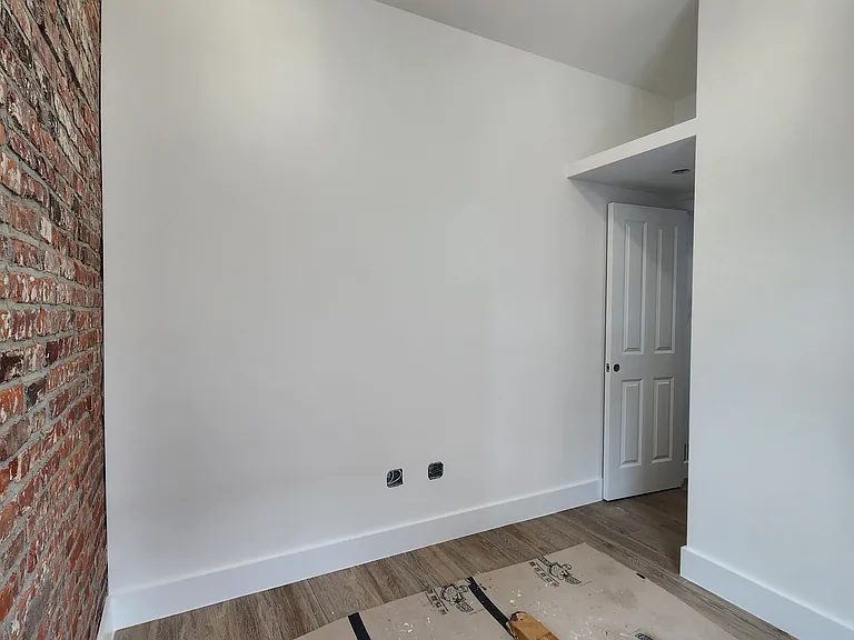 235 E 24th St #6C — Photo 5