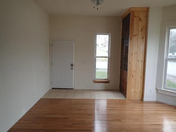 439 Walnut Ave, Fairmont, WV 26554