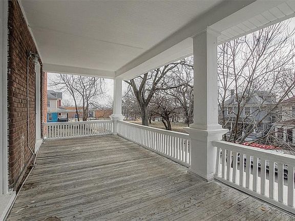 5th image of 3226-3228 E 11th St