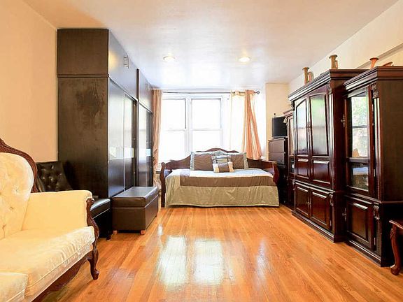 4th image of 9411 59th Ave APT C5