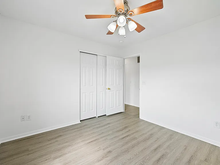 4035 Redroyal Ave — Photo 28