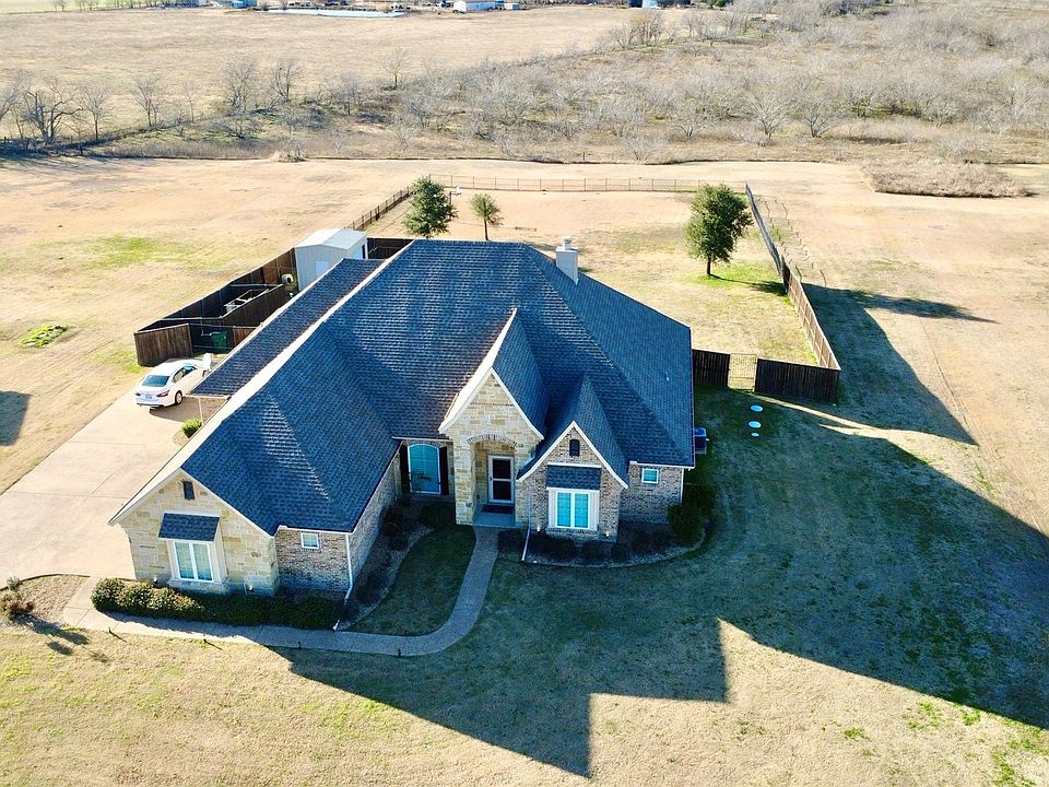 1st image of 1165 Chartres