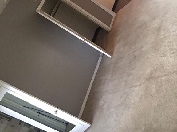 LIVING/KITCHEN