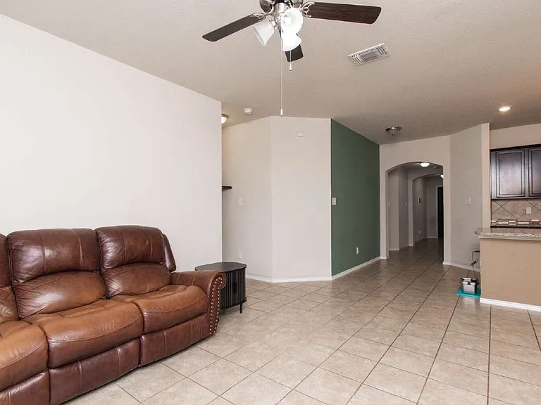 2515 Pintail Loop — Photo 4
