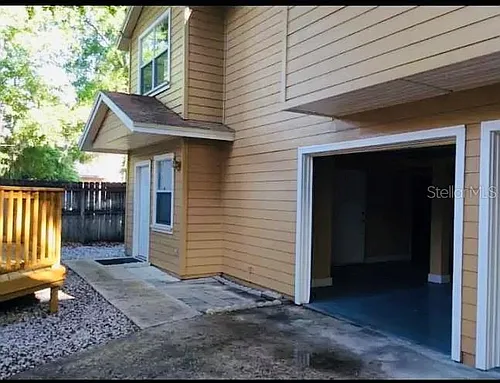 520 E Amelia St Photo 1