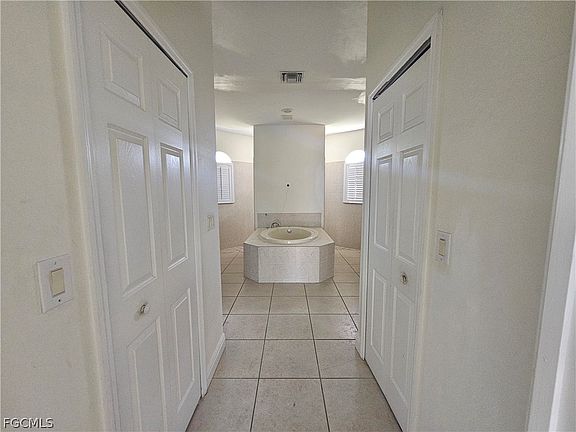 4th image of 809 Lincoln Ave