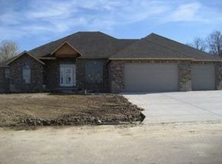 1416 Horse Creek Trl, Pawnee, IL 62558