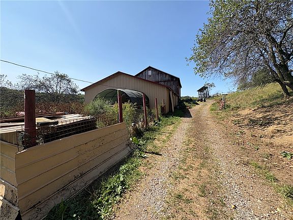 3rd image of 294 Sprankle Rd