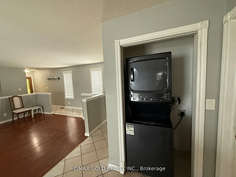 24 Eastwood Dr #MAIN — Photo 9