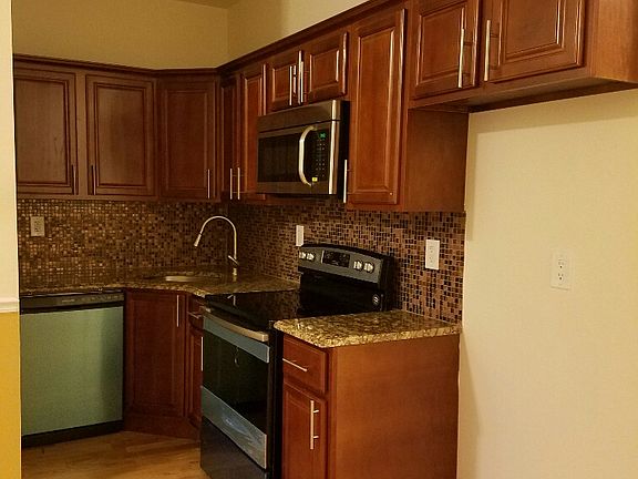 3rd image of 3524 Barnes Ave APT 1