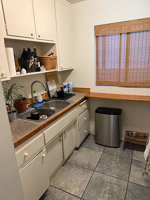 1st image of 13850 Oxnard St #3