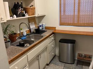 13850 Oxnard St #3, Van Nuys, CA 91401